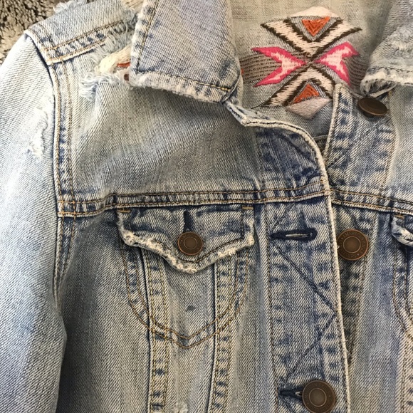 American Eagle Vintage Jean Jacket - Picture 4 of 4